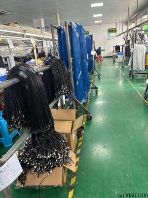 宽敞明亮的成品线束生产车间